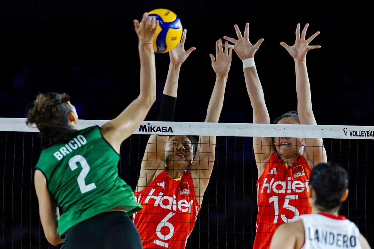 开云体育app下载-世锦赛开门红!中国女排首胜背后的意外与坚定