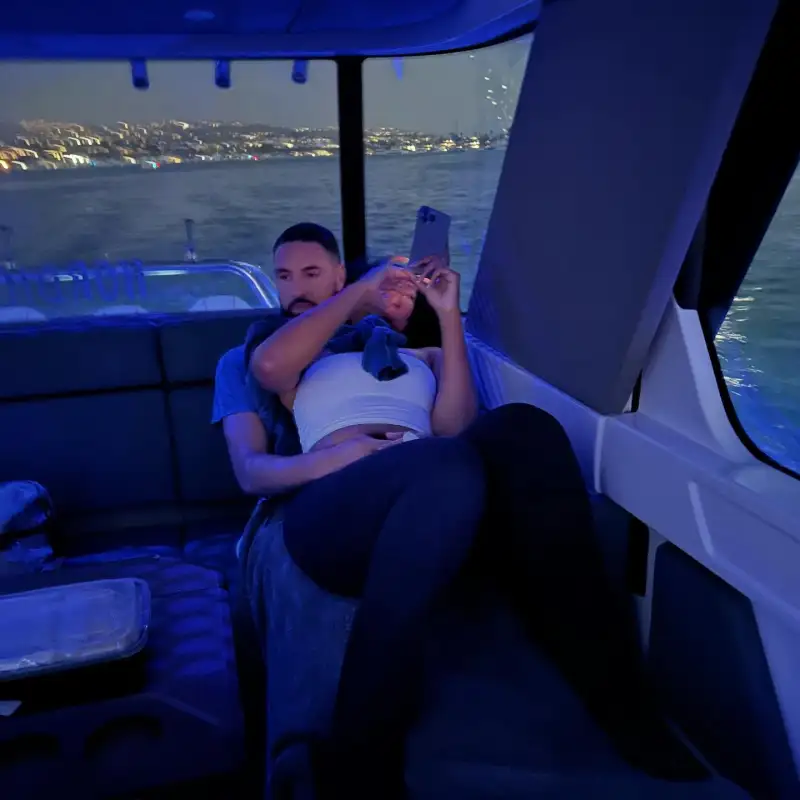 开云体育网页版登录入口-享受假期！克莱-汤普森社媒晒出自己与女友潜水度假照片