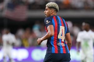 前巴萨青训教练:阿劳霍跑起来回抢时,让对手以为有列火车在追