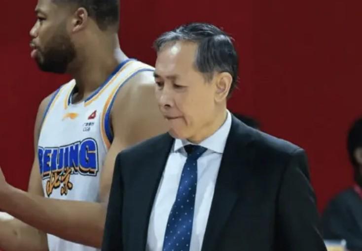 开云体育官网-许利民：有些球员吊儿郎当，毫无责任感，如果不改变这支北京毫无希望