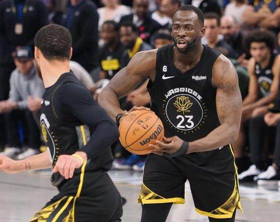 开云官方网-逆转鹈鹕拿下关键卡位战 格林激情澎湃为勇士点火