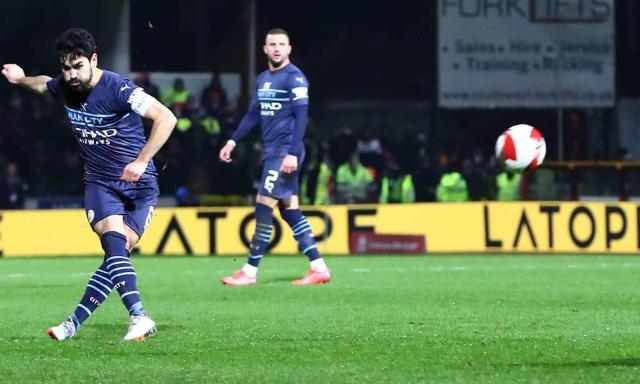 1641604131948009411.jpg 开云体育官网-足总杯豪胜英乙队,曼城送戏下乡宾主皆欢