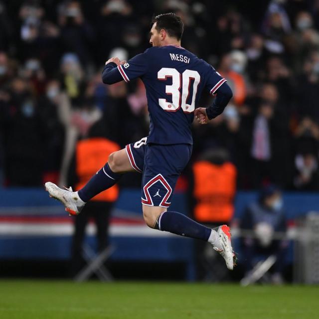 1638919243196028953.jpg 开云体育官网-【早报】进球超贝利+莱万澄清发言!梅西获得呼吸权!