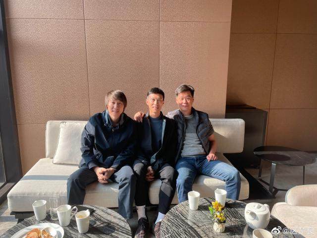 1638886718634056866.jpg 开云体育官网-【早报】进球超贝利+莱万澄清发言!梅西获得呼吸权!