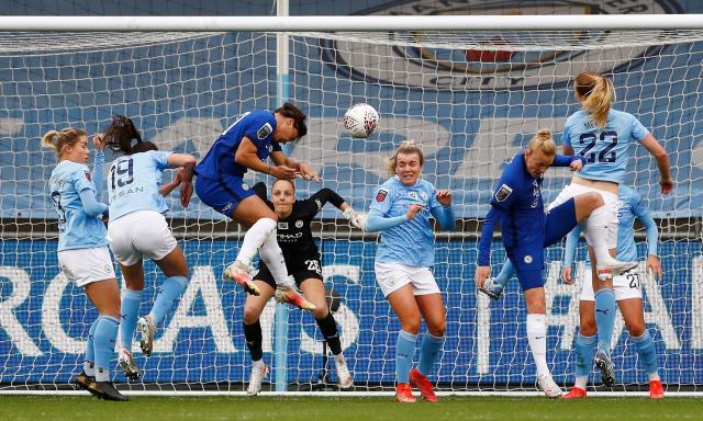 周末切尔西2:0曼城 蓝军妹子压倒蓝月亮妹子夺冠